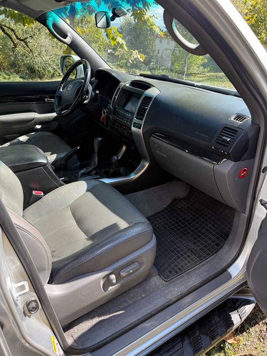 Toyota Land Cruiser KDJ-120, 8 Lugares, Automatica, Ano 2008
