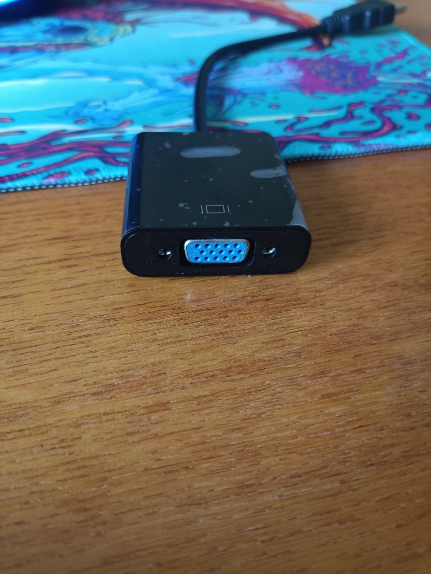 Переходник с HDMI на VGA.