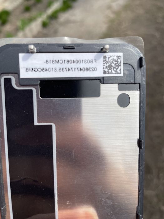 Продам новую заднюю панель стекло на айфон 4s