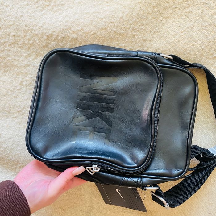 Продам чорну сумку Nike чоловічу нову