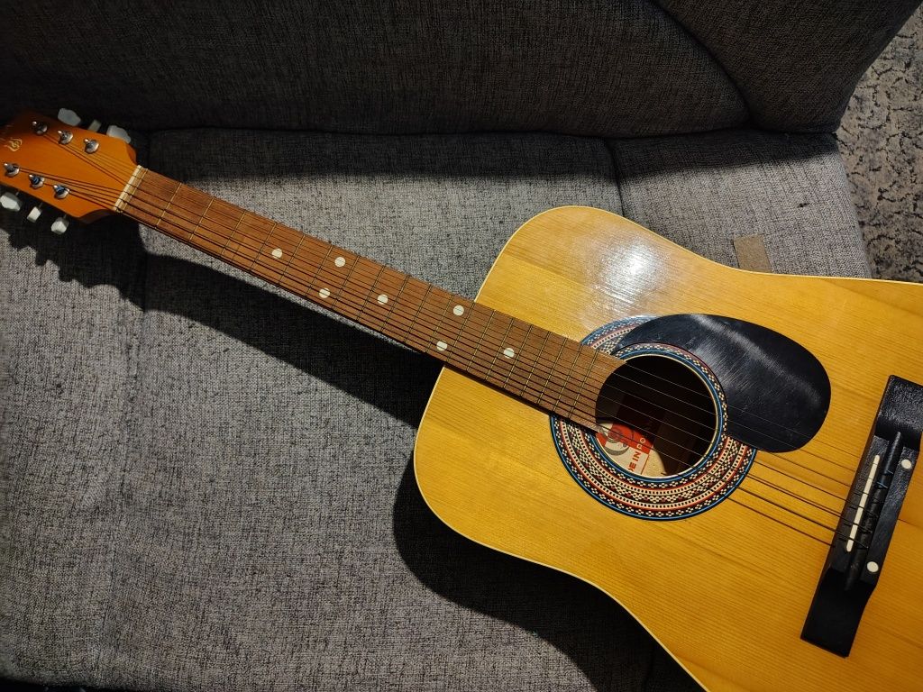 Sprzedam gitarę klasyczną wraz z pokrowcem