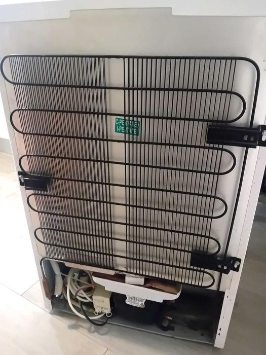 Frigorífico de bancada Beko impecável como novo