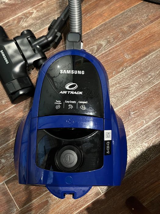 Пилосос SAMSUNG.