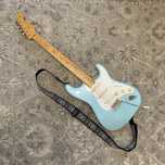 Fender 50 s Stratocaster MN + Gig bag i gratisy