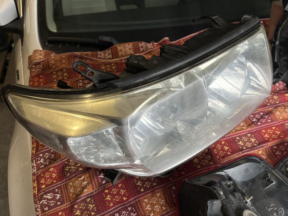 Ориг фары на Toyota LC 200