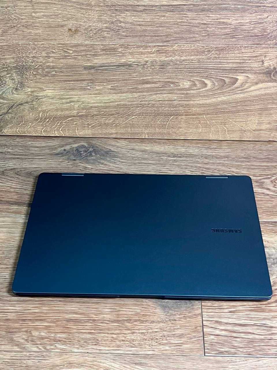 Samsung Galaxy Book 3 360\AMOLED\i5-1340P\DDR4-8Gb\NVMe SSD-256Gb
