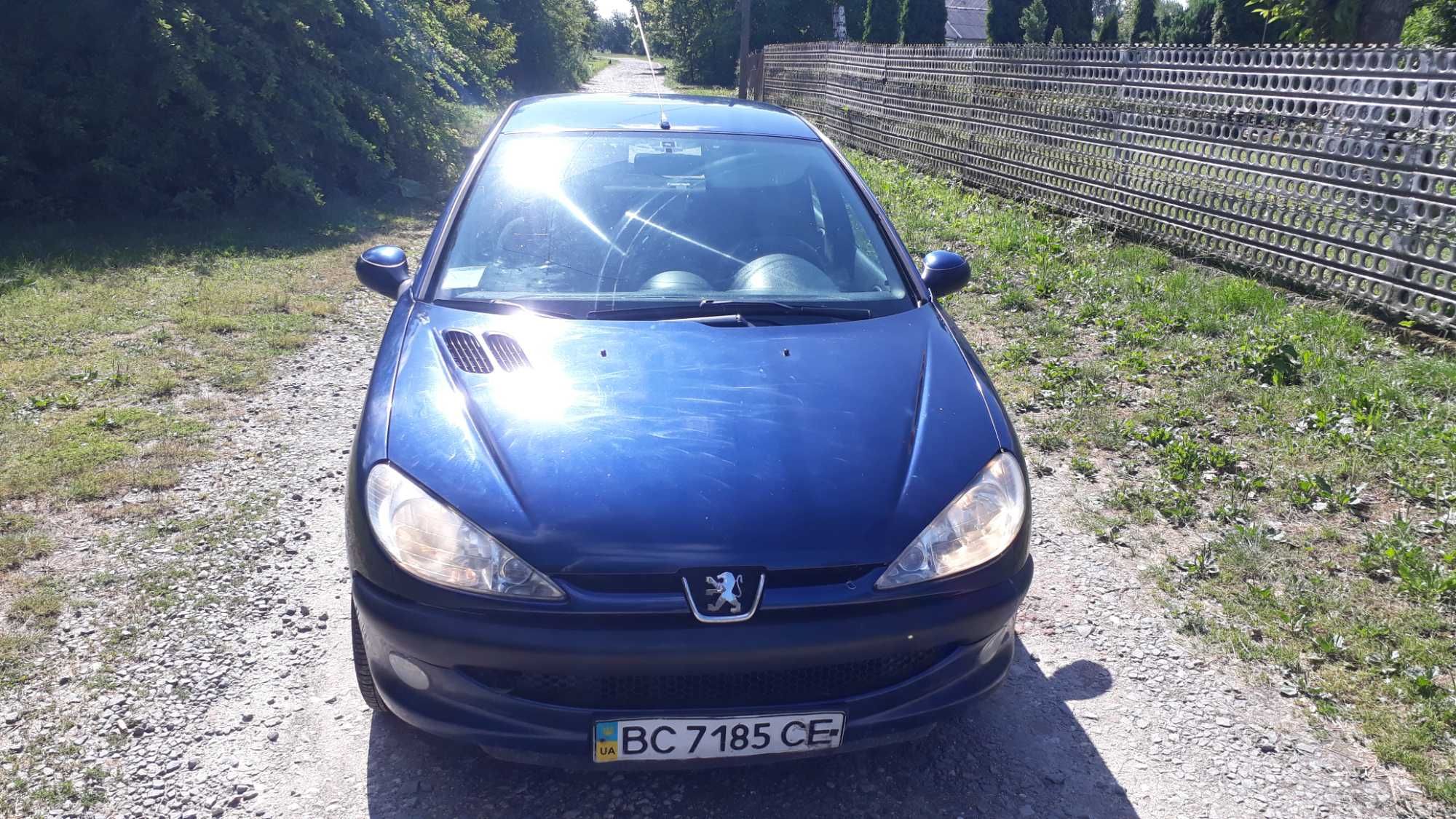 Продам автомобіль Peugeot 206