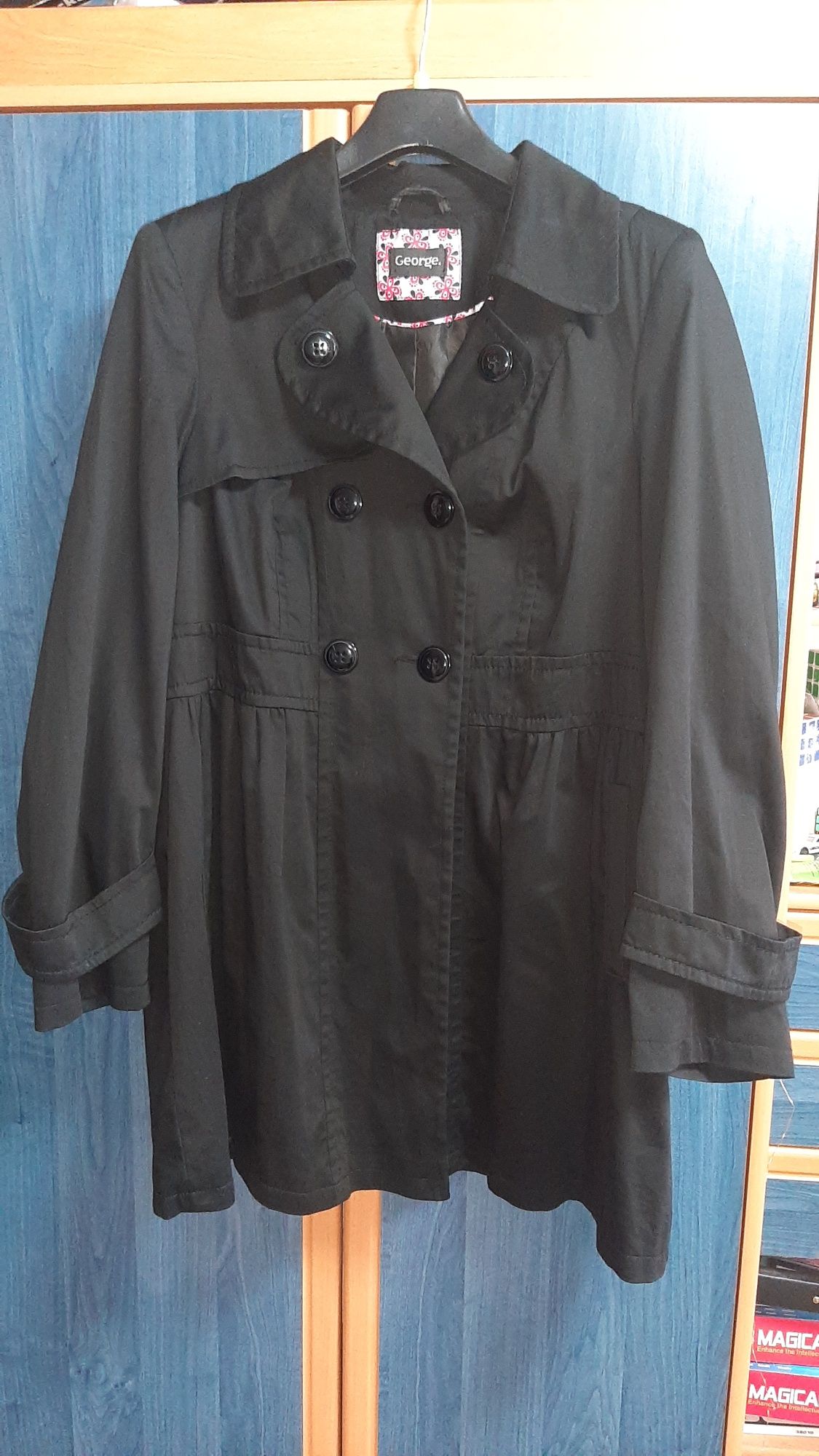 Плащ тренч George 46/3XL/54 в очень хорошем состоянии 

Котоновый плащ