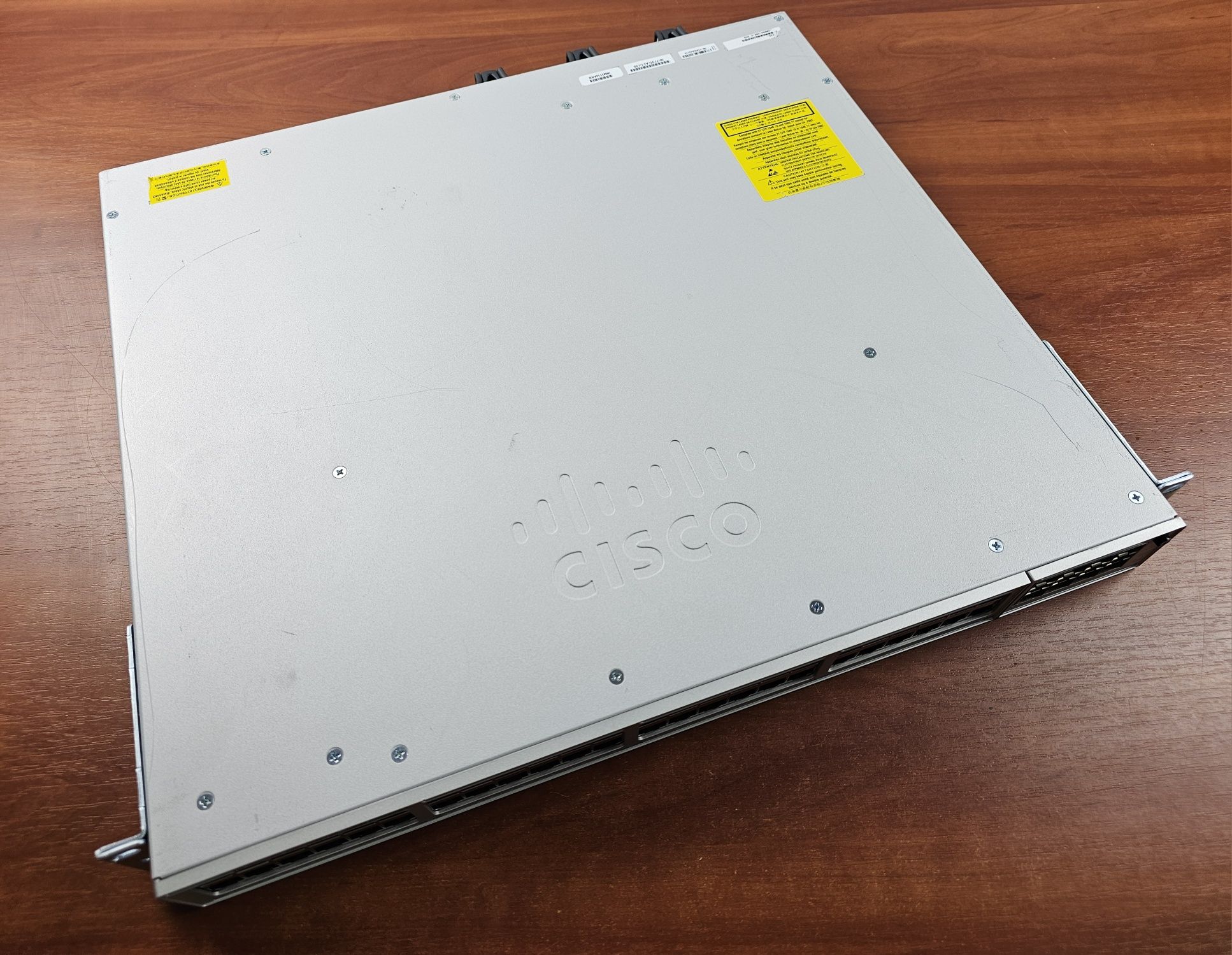 Комутатор+модуль C9300-NM-8X, Cisco Catalyst 9300 48 port PoE+ (C9300-