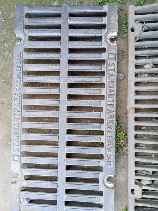 Решітки водовідведення.