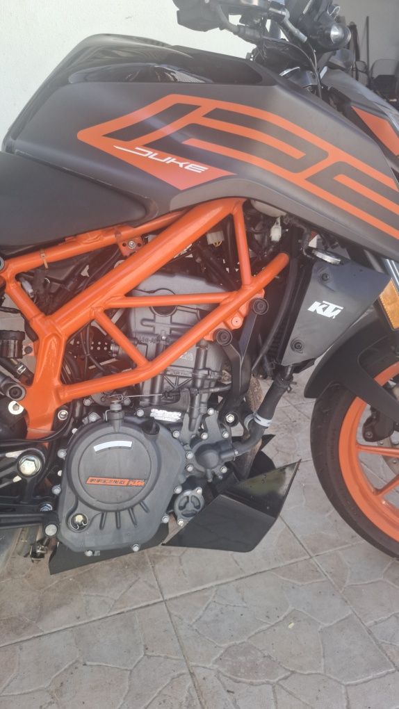 Ktm Duke 125 ano 2021