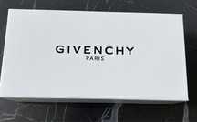 Etui na okulary Givenchy