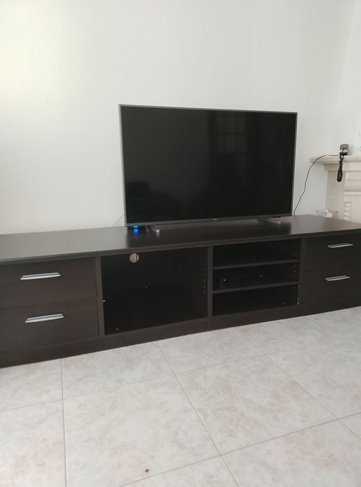 Móvel para TV e multimédia