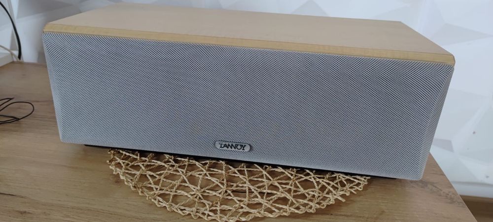 Glosnik centralny marki Tannoy, model mxC Light Maple
