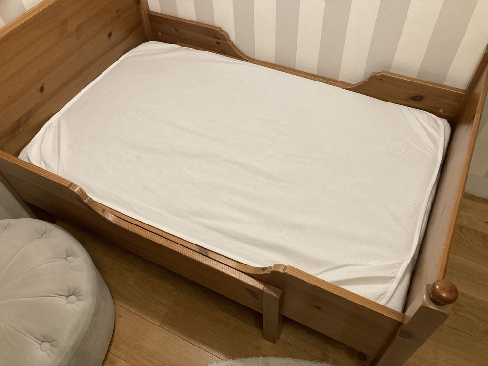IKEA drewniane łóżeczko z materacem 90x140x170x200 cm Leksvik