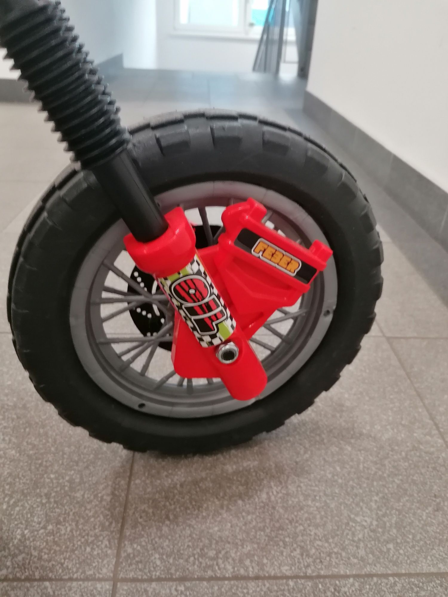 Motocykl dla dzieci elektryczny feber
