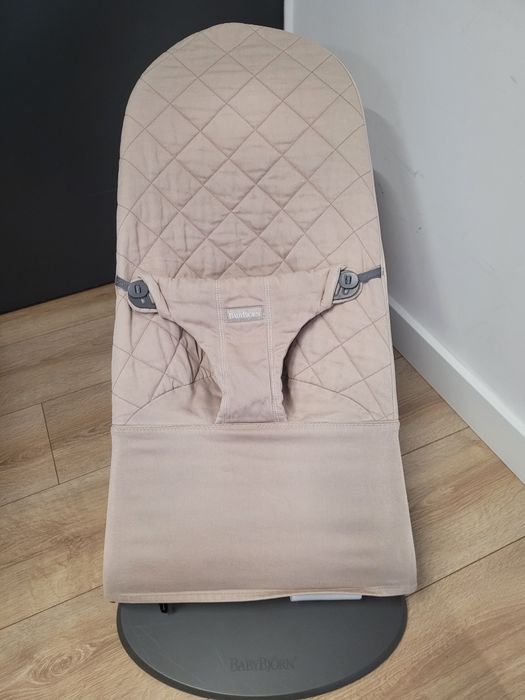 BabyBjorn bezowy bliss sand grey bujaczek lezaczek