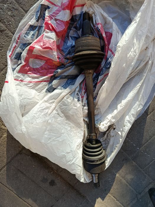 Полуось 2109, пів-вісь