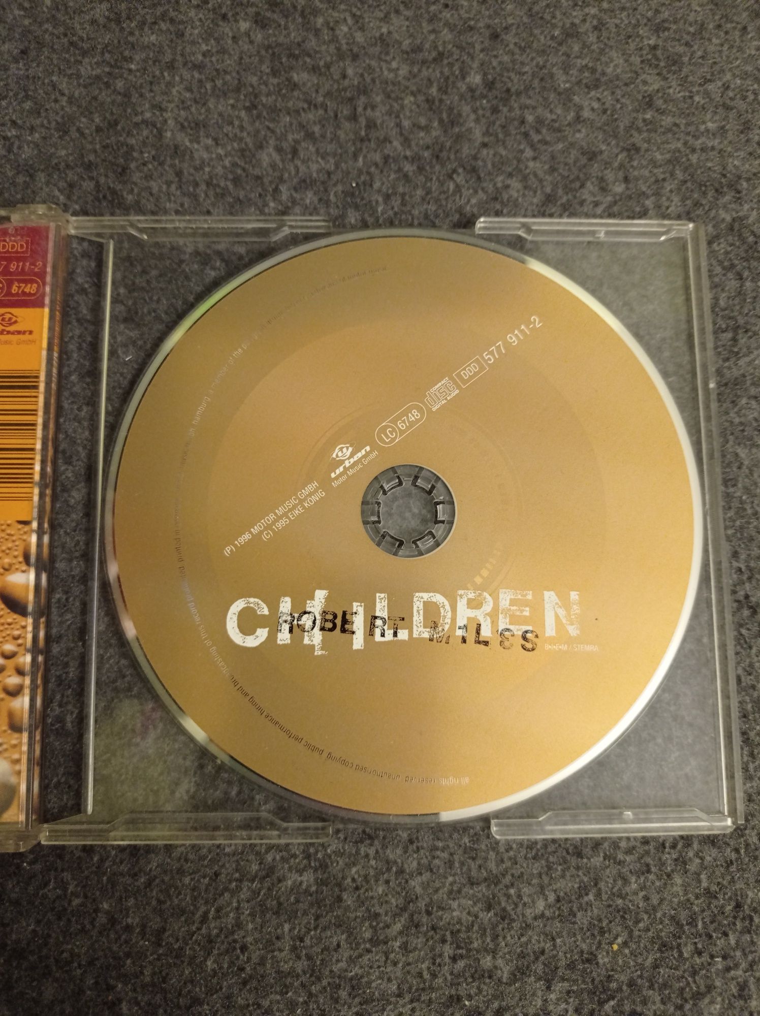 Robert Miles CD children