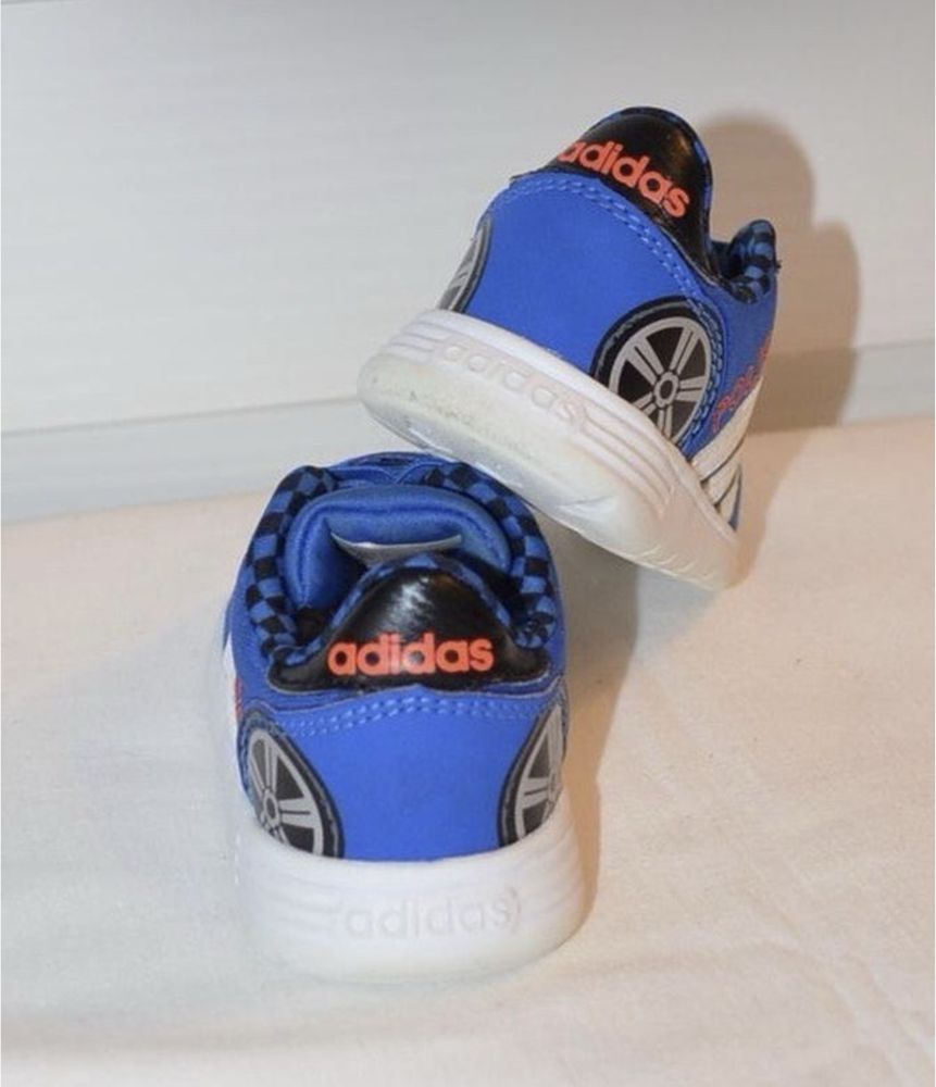 Кроссовки Adidas, 21 размер, стелька 13,5 см