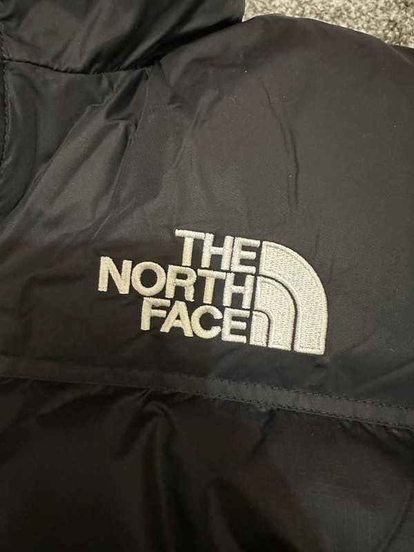 Nuptse 1996 retro M The North Face czarna kurtka