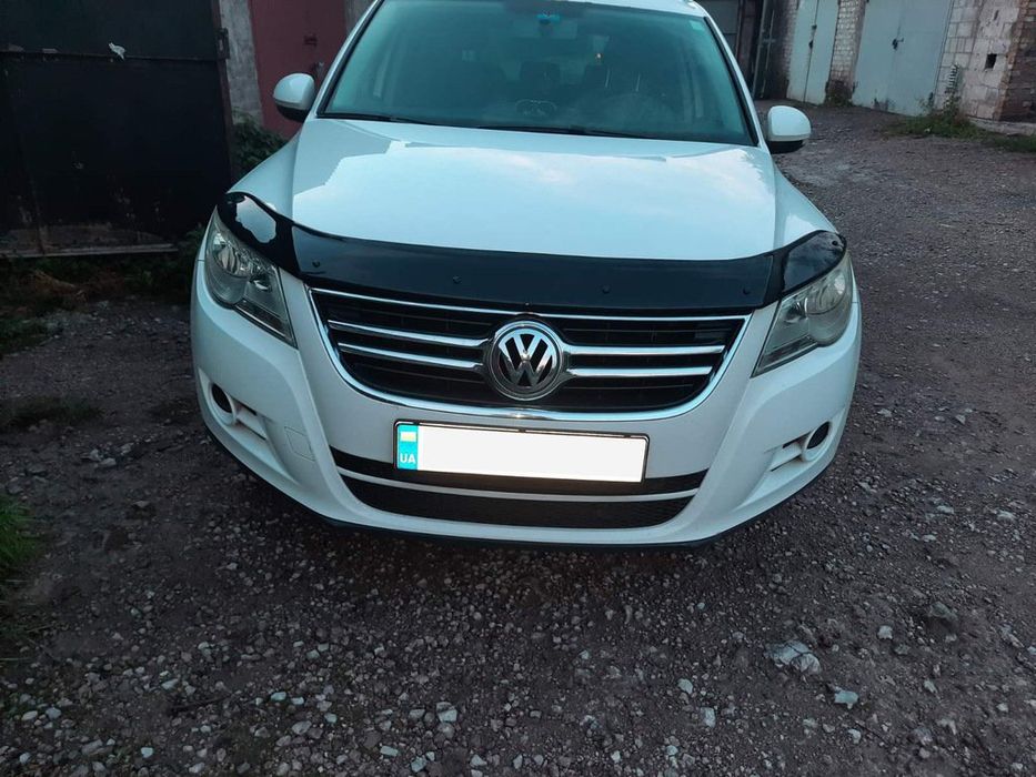 Volkswagen Tiguan Дефлектор капота (мухобойка) EuroCap