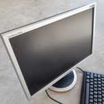 Monitor SAMSUNG GH19WS + klawiatura