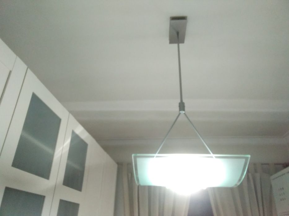 Vendo conjunto de candeeiros / Teto e pé prateado c/regulação lúmens