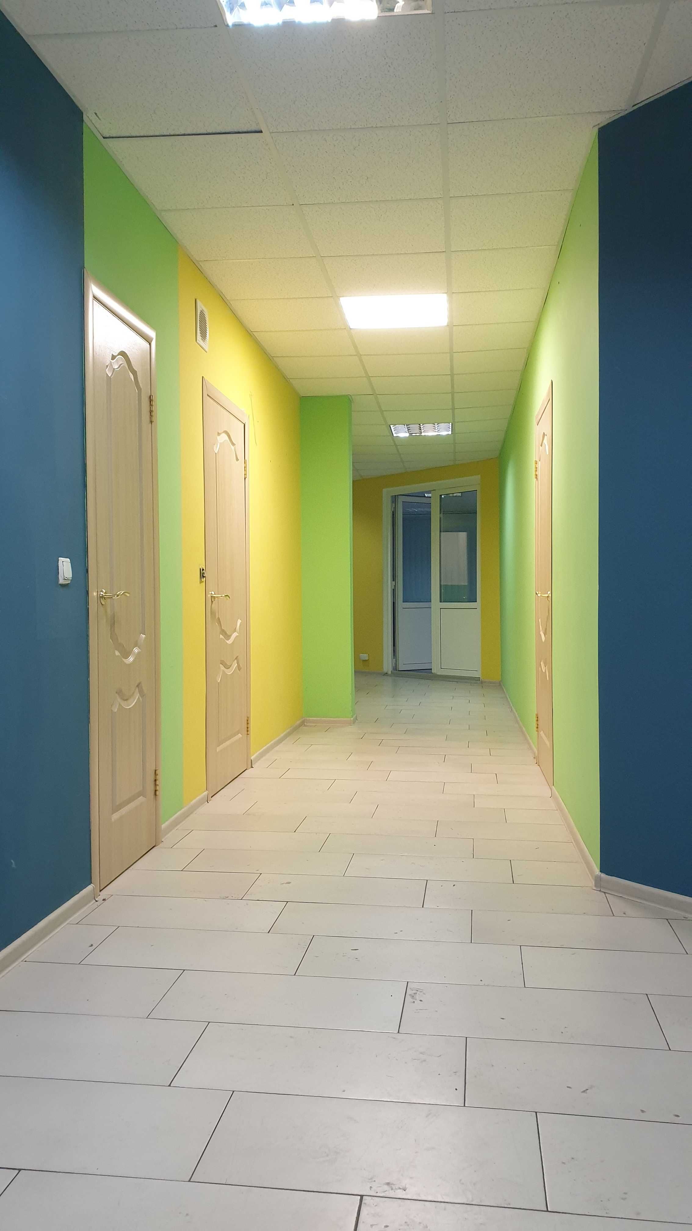 Без% 1-й поверх метро Деміївська, Автовокзал, Велика Китаївська,53