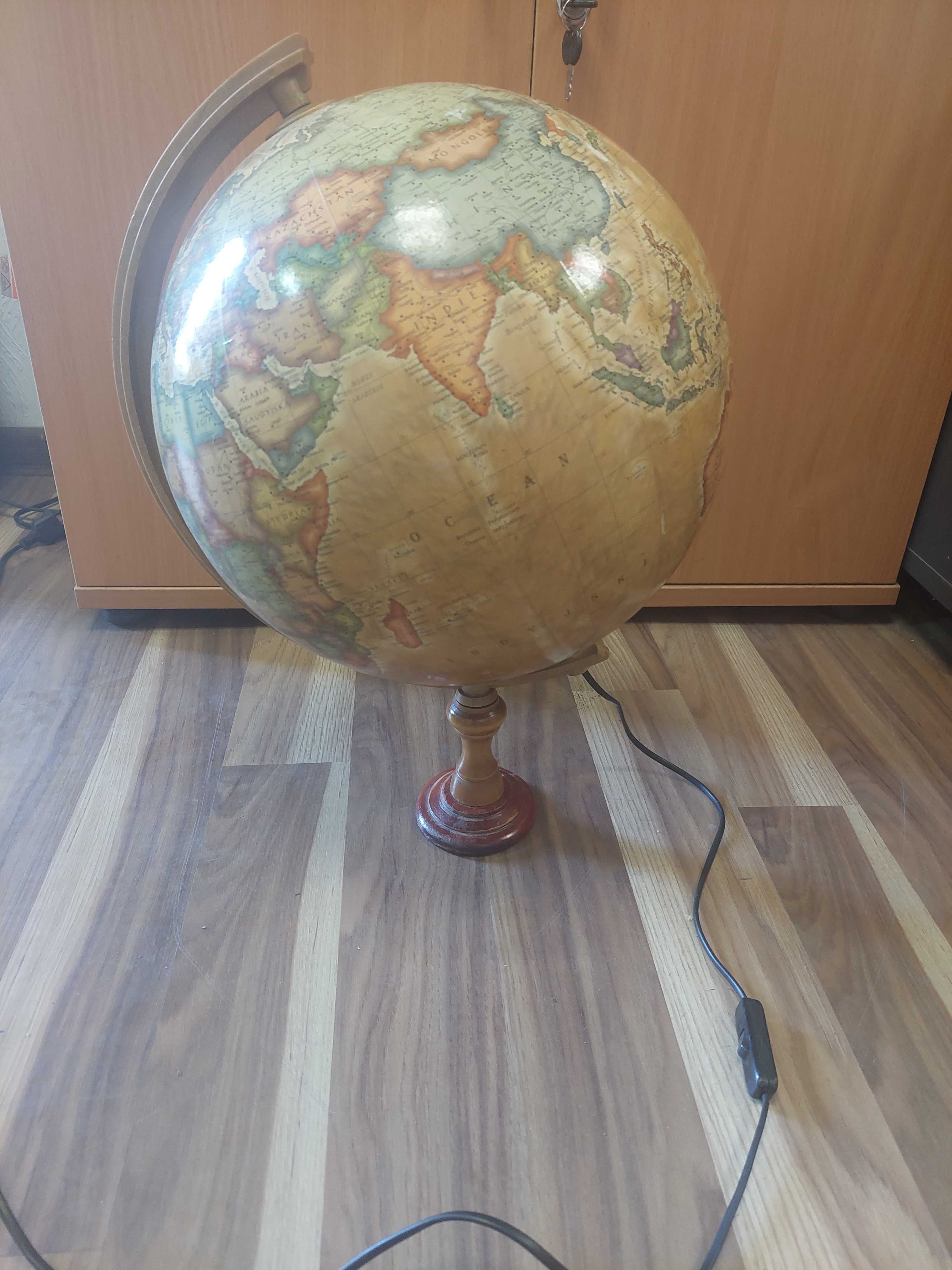 Globus świecący około 35cm szerokość