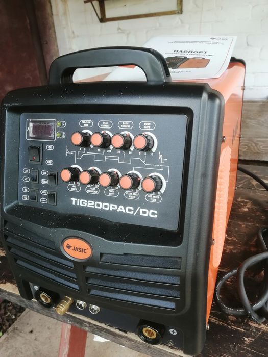 Сварочный TIG  MMA JASIC  200 AC/DC