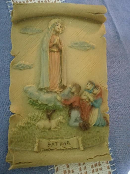 URGENTE PARA DESOCUPAR -Quadro Nª Srª de Fatima em marfinite