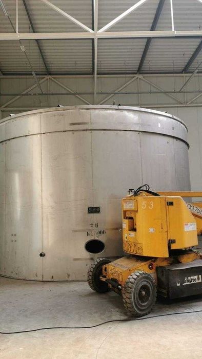 Zbiornik 150 000l ze stali kwasoodpornej AISI 316