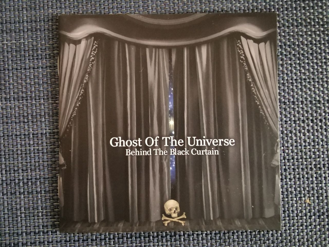 Ceti - "Ghost of the universe" (2011) - płyta CD