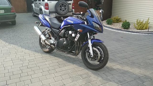 Yamaha Fazer 600 fzs 02r.