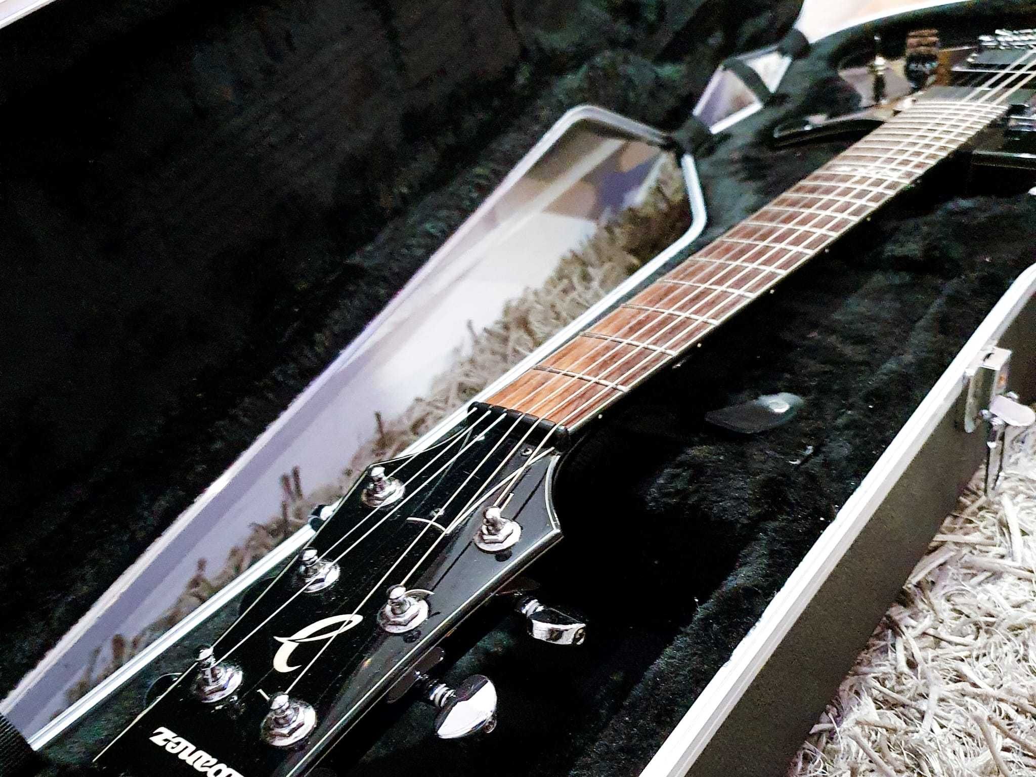 Guitarra Elétrica Ibanez ART 120BK (Case Incluída)