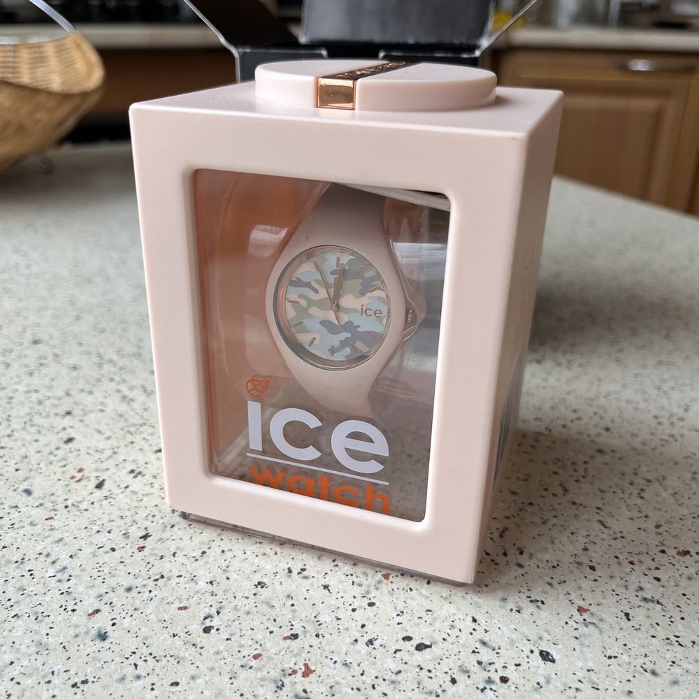 Часы женские Ice watch