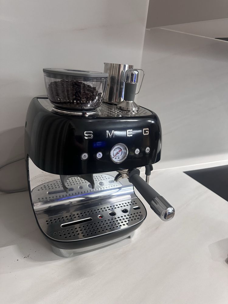 Ekspres do kawy SMEG EGF03BLEU - stan idealny