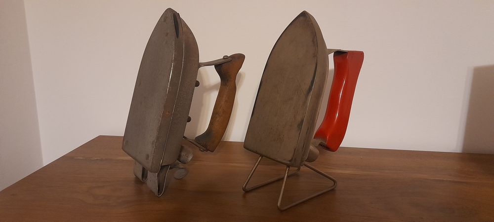 Stare żelazko żelazka 2 sztuki z prl