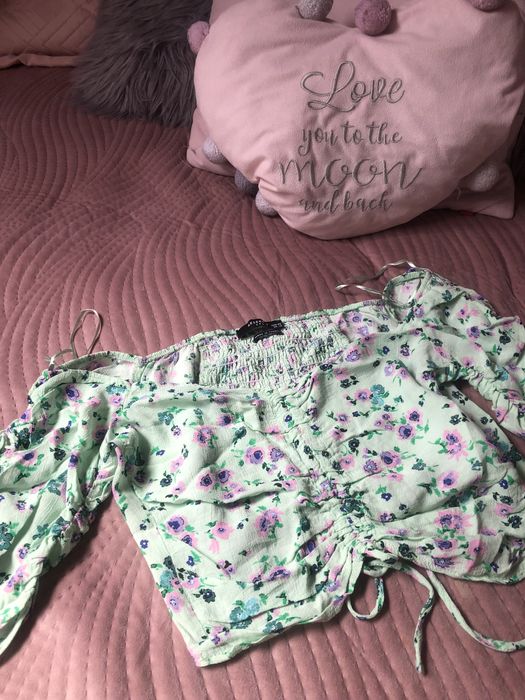 Bluzka typu hiszpanka