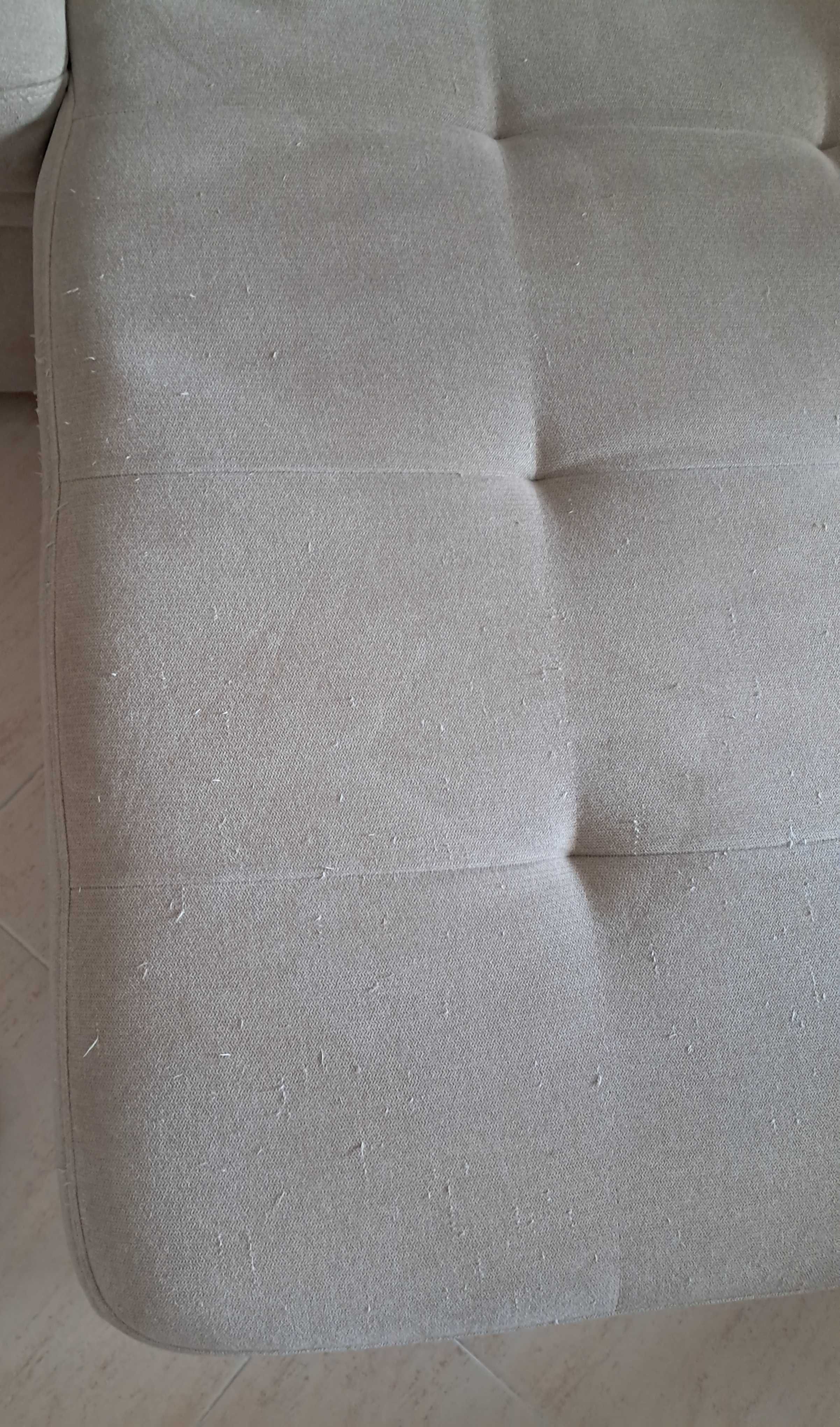 Sofá creme com Chaise Long