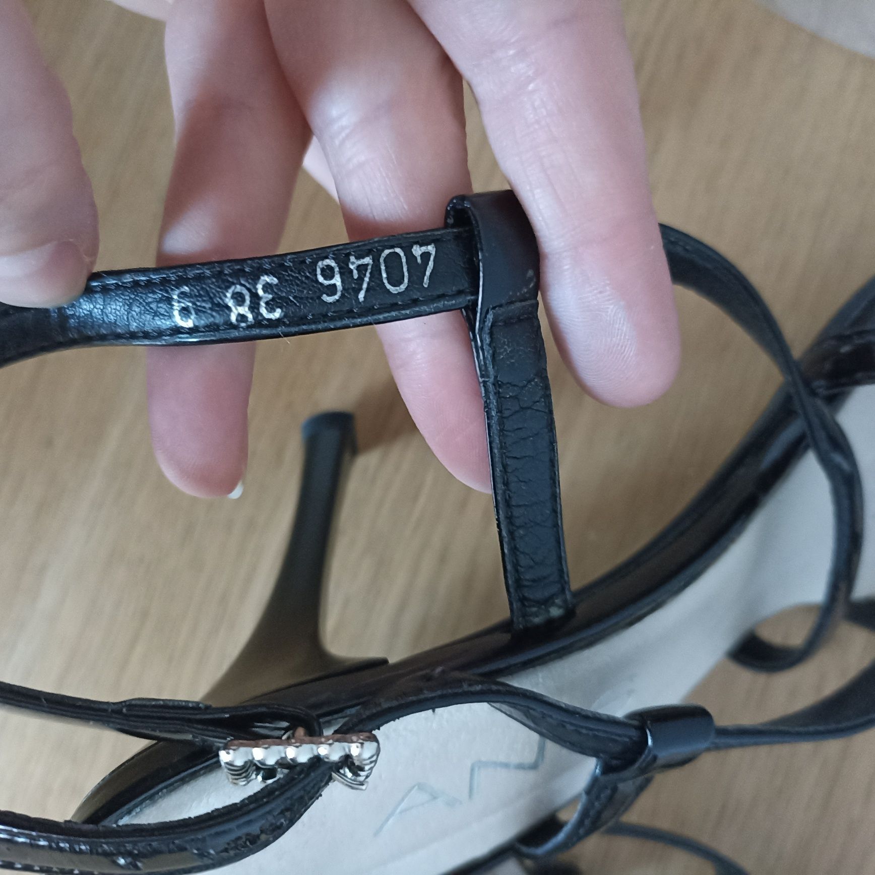buty sandałki obcas skóra lakierowana ANIS 38