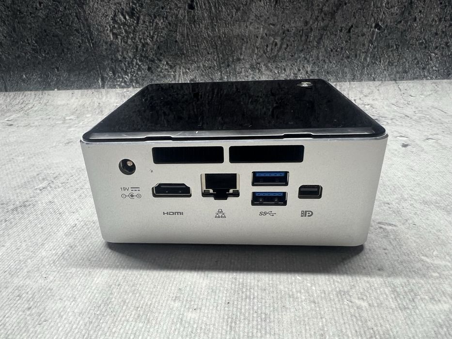 MINI PC Intel NUC / i3 6100u 2.3 GHz / 8GB DDR4 / 256SSD / HD520 / W11