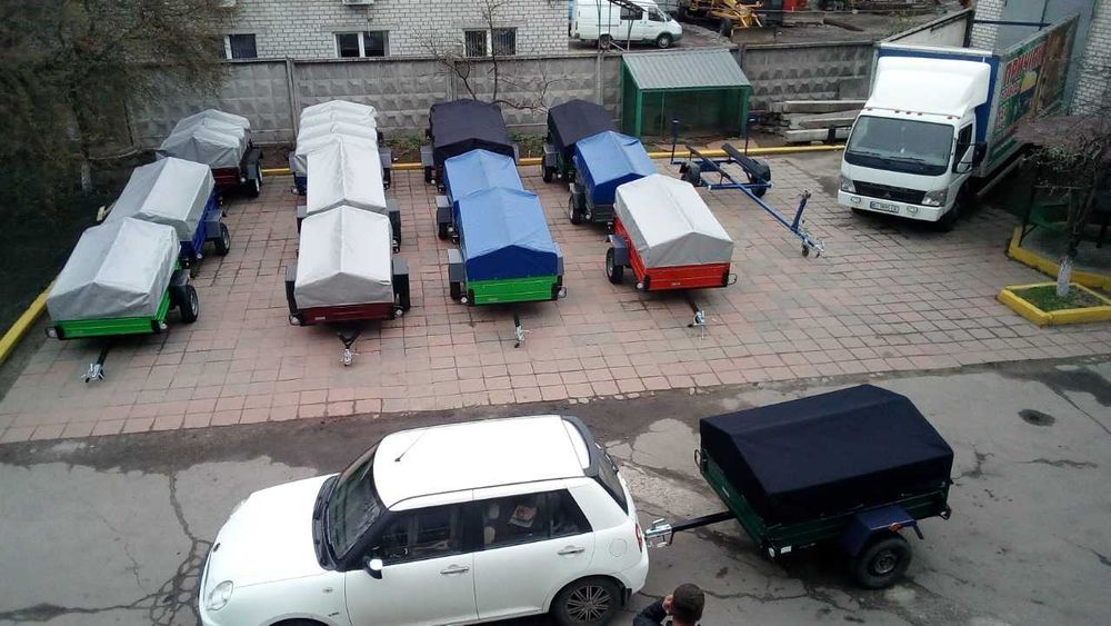 Міцний причіп до автомобіля  від заводу виробника 2000*1300*400