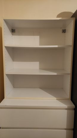 Estante de Parede Branco IKEA (não inclui a cômoda)