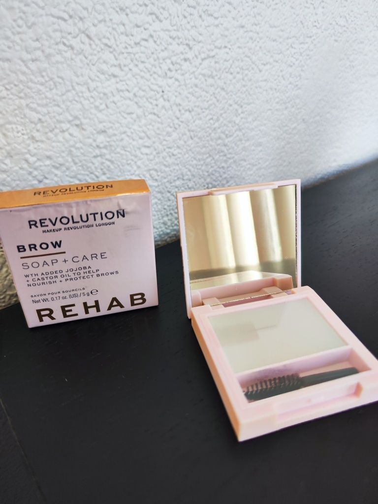 Revolution Makeup Soap + Care Proteção de Sobrencelhas