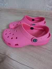 Продам детские шлепанцы Crocs