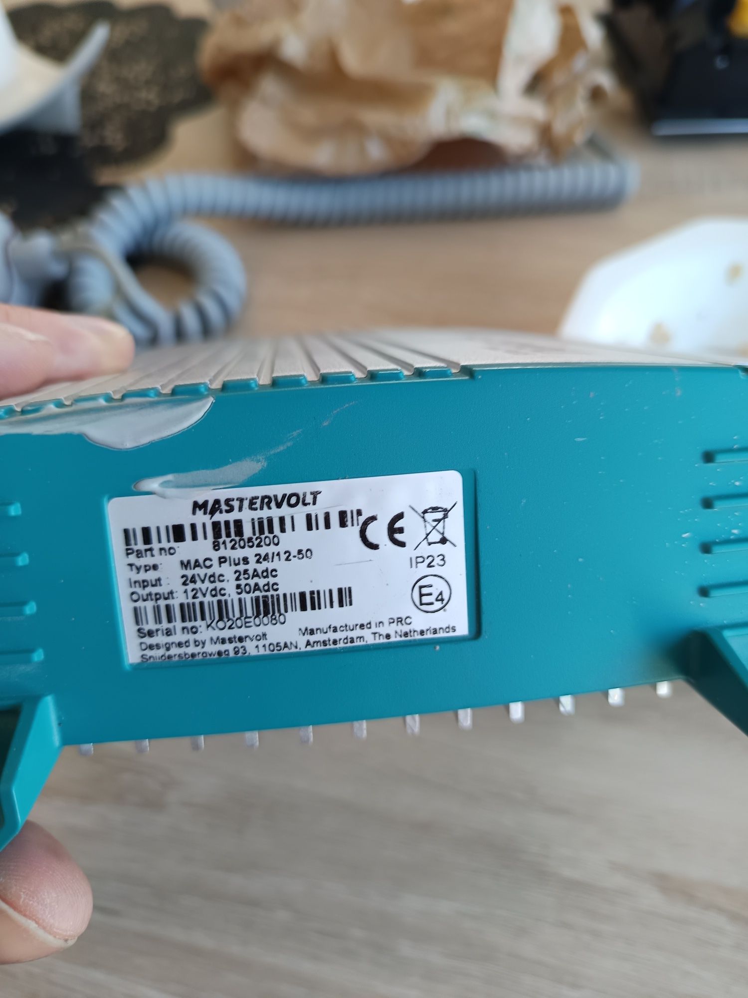 Mastervolt Mac Plus 24/12-50, Konwerter DC-DC