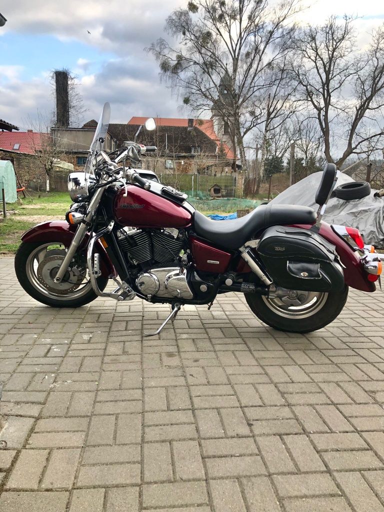 Honda Shadow VT 1100 C2