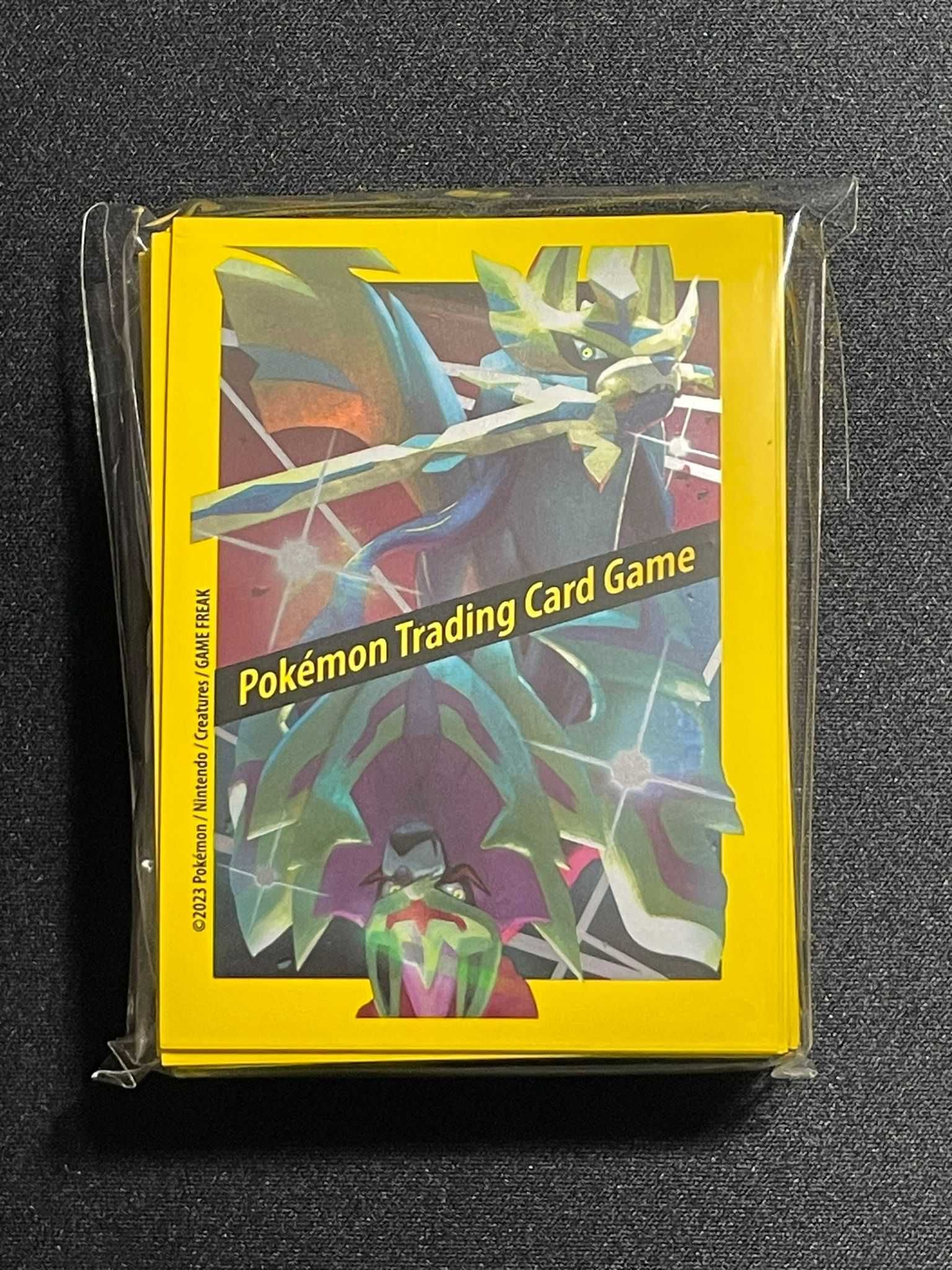Pokémon Zacian Zamazenta 65 Sleeves Selados